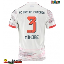 Camisa de Futebol Bayern Munich Kim Min-jae #3 Equipamento Secundário 2025-26 Manga Curta